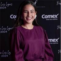 Laura  Pano