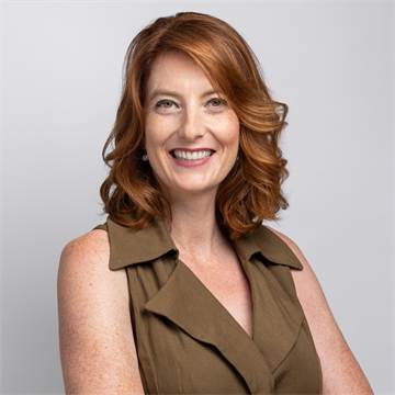 Julia Hoy