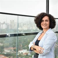 Renata Saraiva